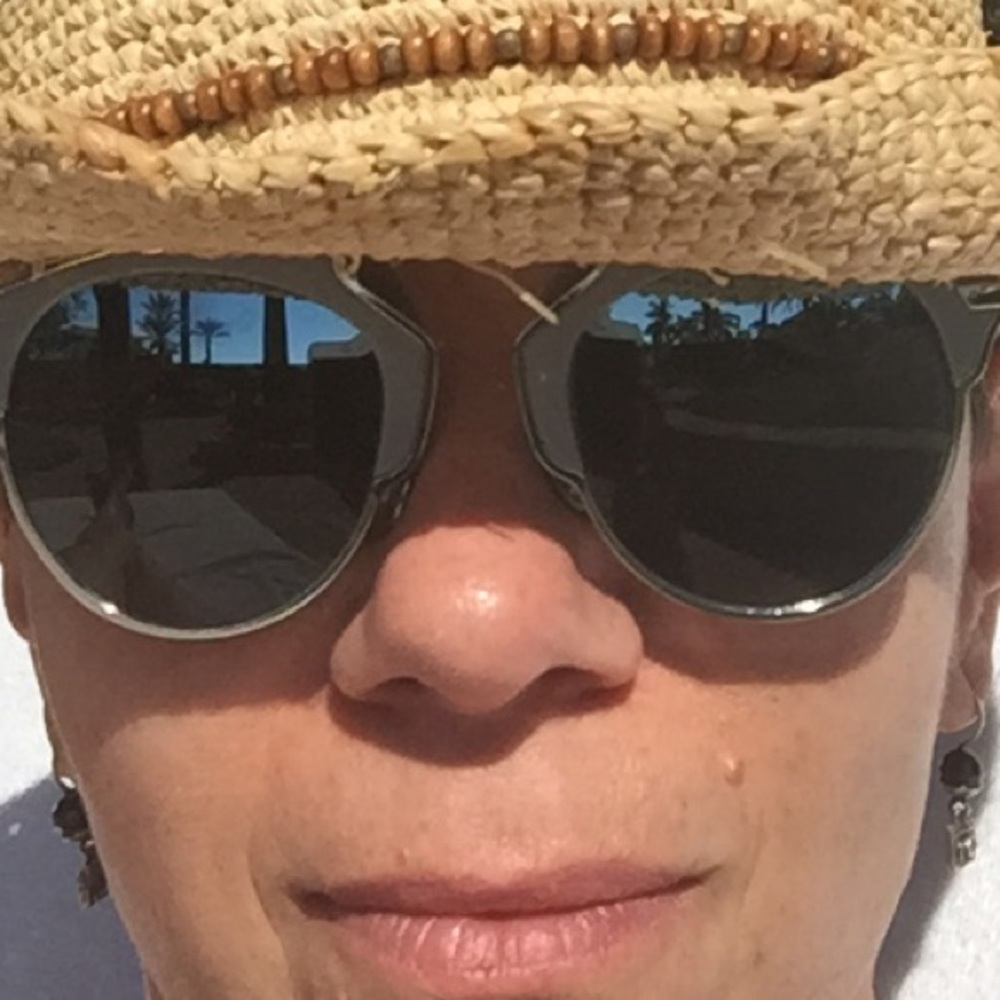Meet your Posher, Yael